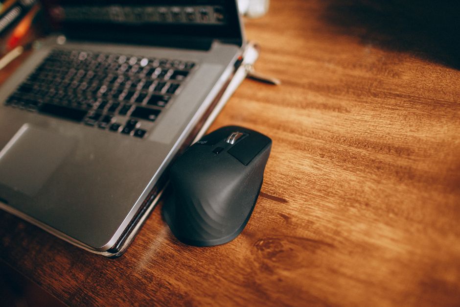 Mouse sem fio recarregável