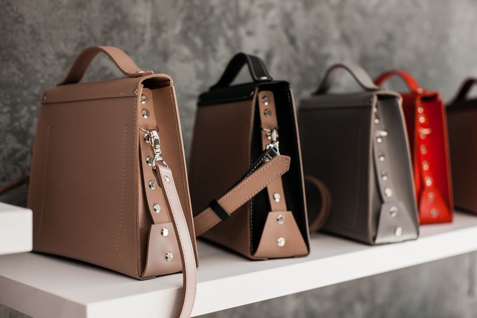Bolsa feminina de couro legítimo
